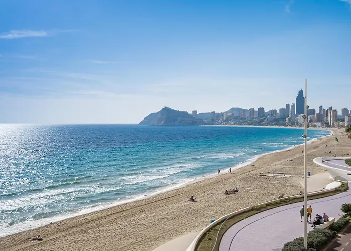 Benibeach 3-2-b Poniente Бенидорм